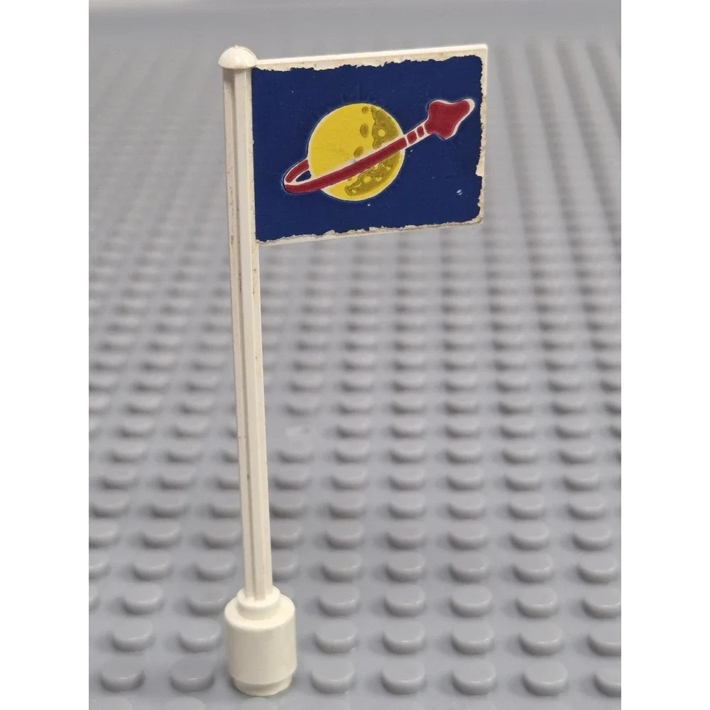 Lego Classic Space Logo Flag Command Base 6970 Vintage 1980